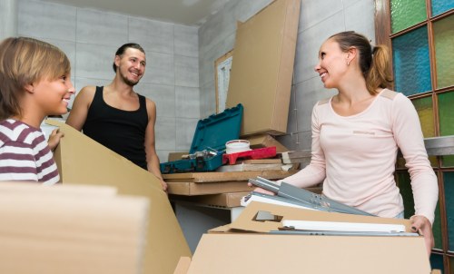 Commercial relocation storage and transport support for office removals in Canary Wharf