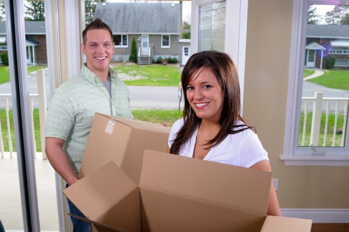 Professional moving help in Canary Wharf for home and office transport