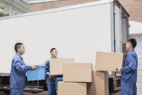 Professional house removalists preparing a Canary Wharf home move