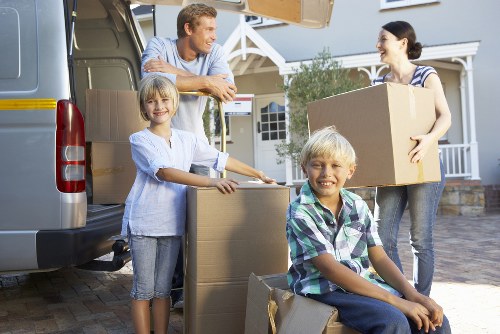 Local office movers handling access and loading in Canary Wharf